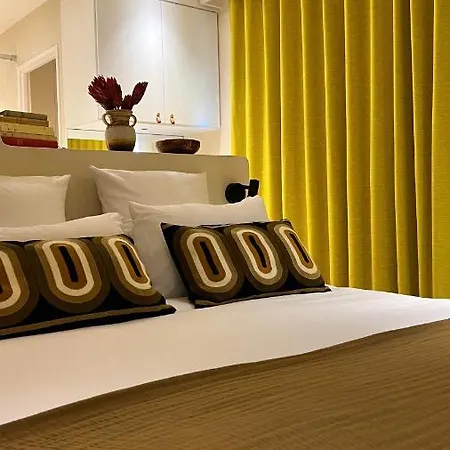 Mihotel - La Maison Rose Frühstückspension *