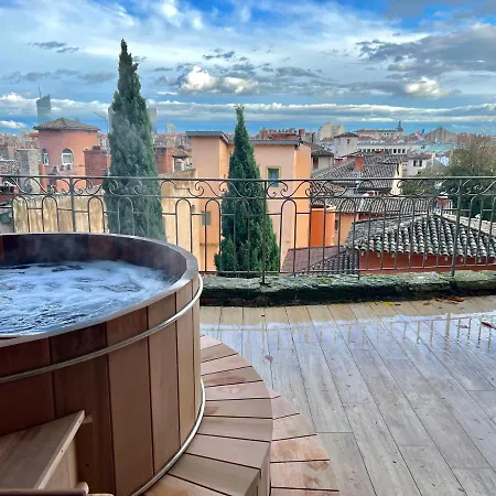 Mihotel - La Maison Rose Bed & Breakfast