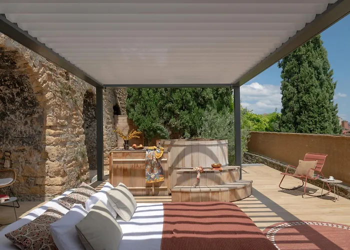 Mihotel - La Maison Rose Bed & Breakfast 3*