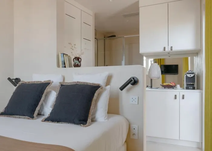 Bed & Breakfast Mihotel - La Maison Rose 3*